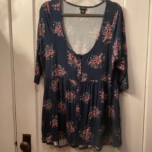 Torrid three-quarter sleeve knit baby doll top